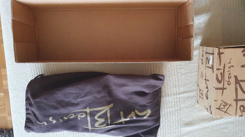 Биметални поставка за вино и настолен часовник от Art 3 Design