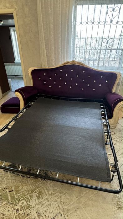 Продается диван для гостиной