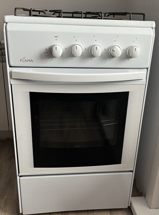 Продам газовую плиту