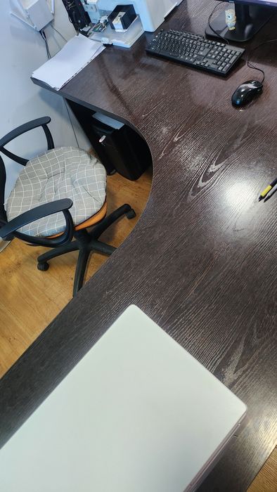 Офисная мебель в комплексе