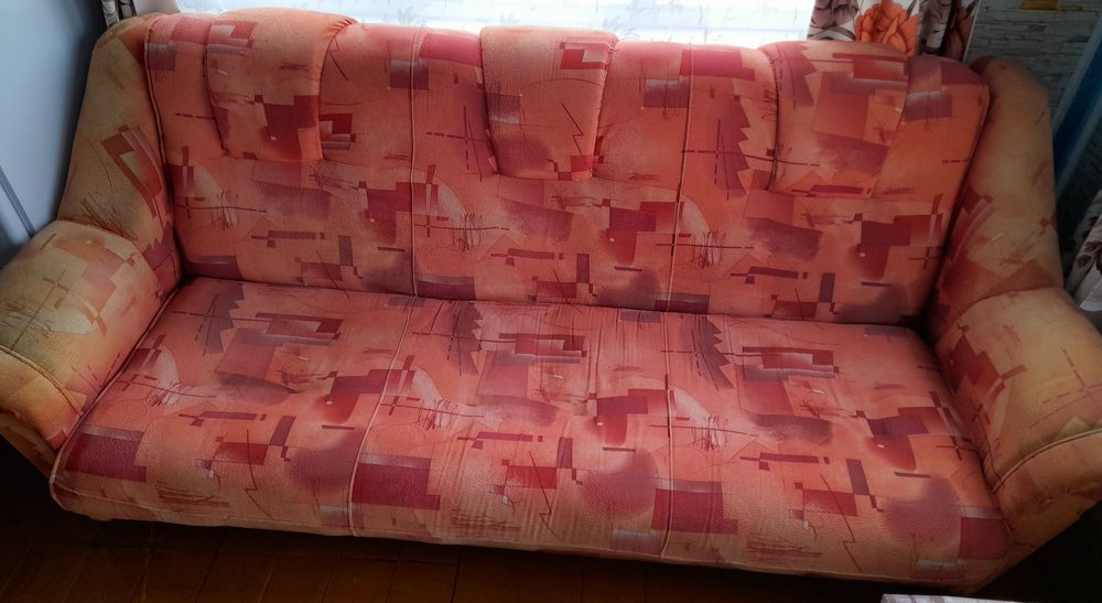 Диван в хорошем состоянии