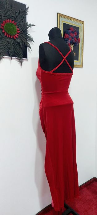 Rochie roșie catifea, nouă