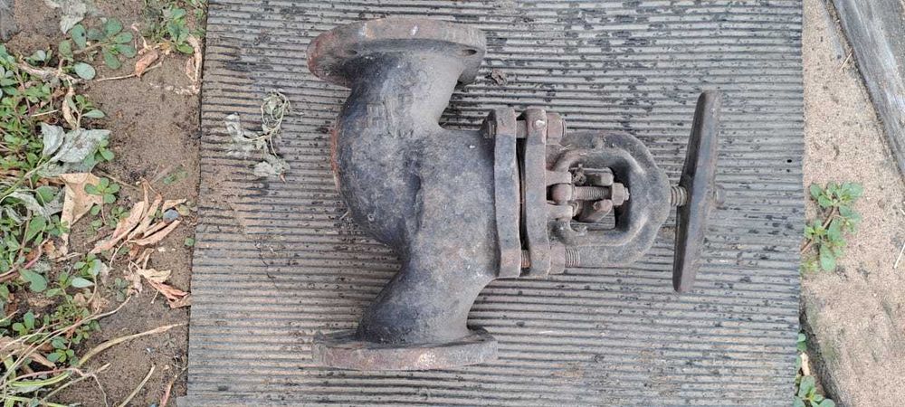 Продам задвижку на 65