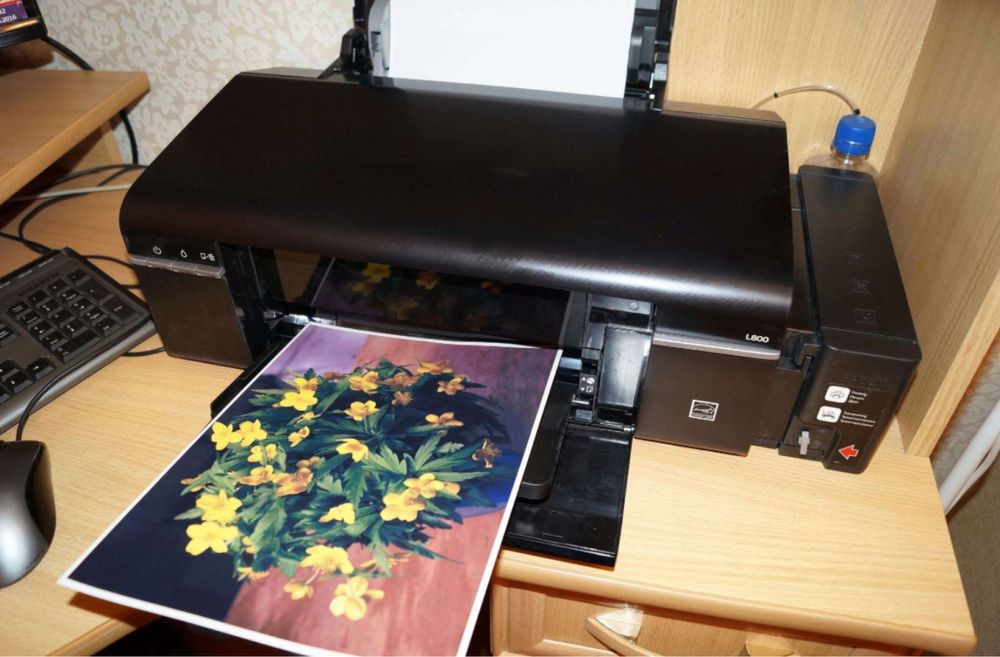 Epson L800 в хорошем состояний
