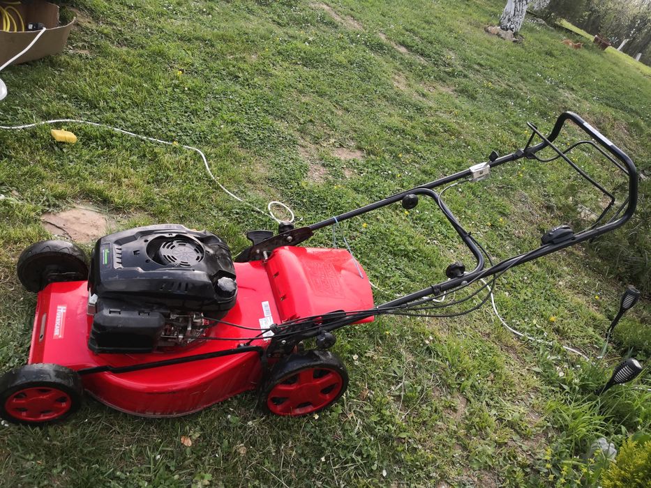 Моторна косачка Hurricane