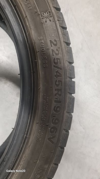 Зимни гуми 225/45/19