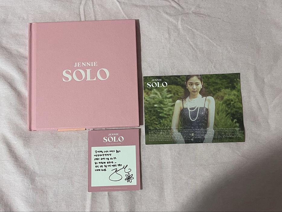 ТРИ К-поп  албума BLACKPINK