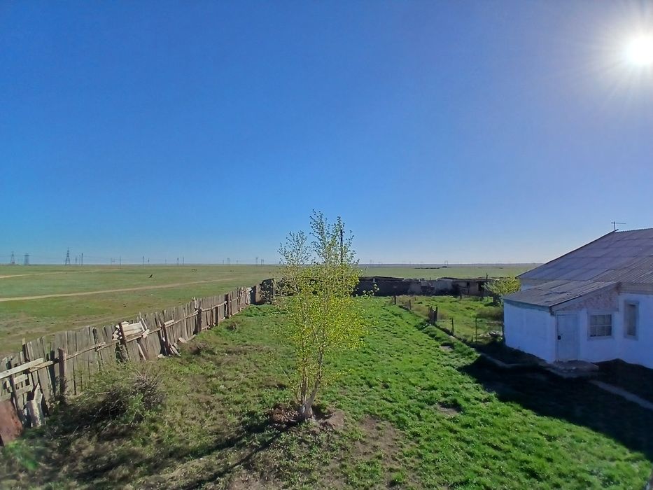 Үй сатылады Жарқын ауылында