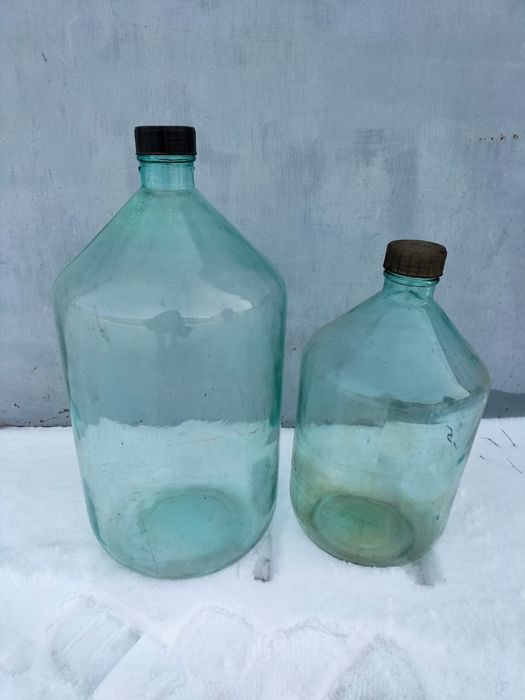 Бутыли (10 и 20 литров)