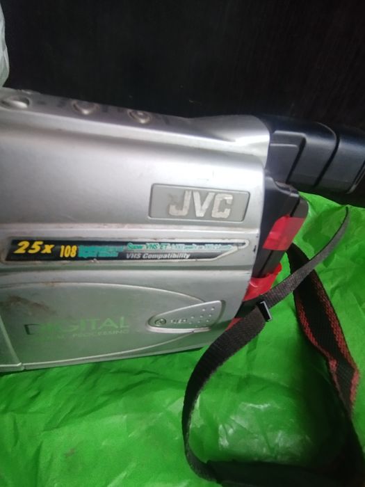 Продам камеру JVC