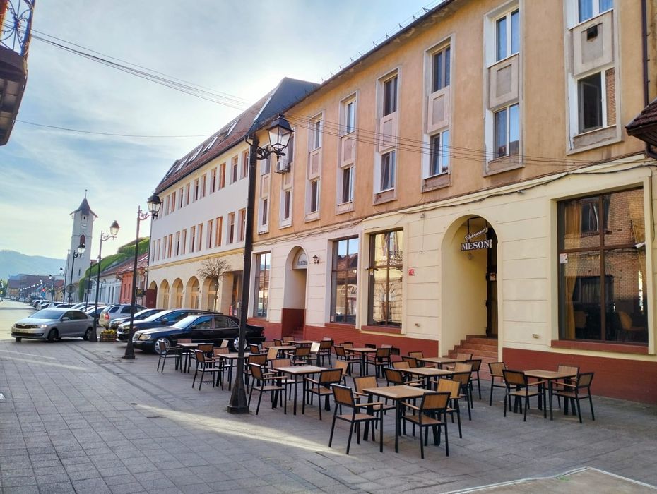 Vând afacere restaurant