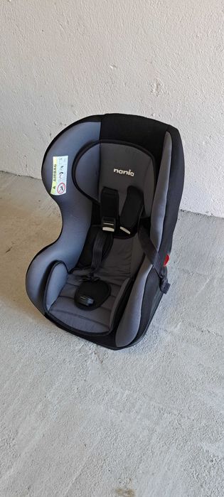 Детско столче за автомобил.