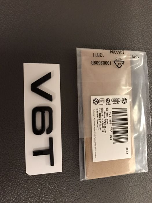 Emblema Audi V6t negru