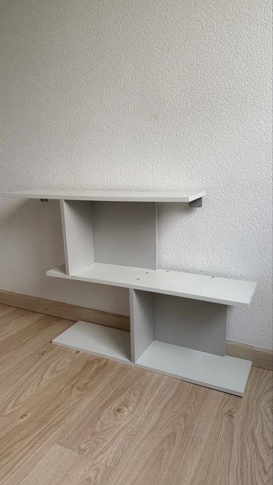 Продам книжную полку
