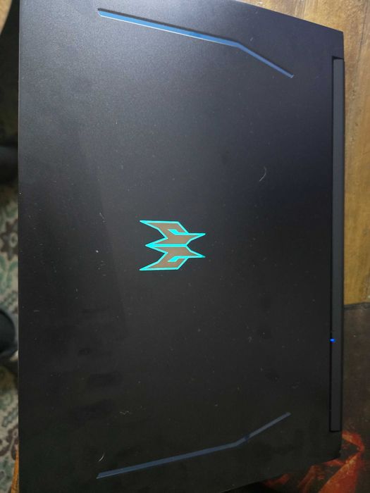 Acer Predator Helios 300 I7-11gen,3060 6gb, 16gb ram, 165hz uhd