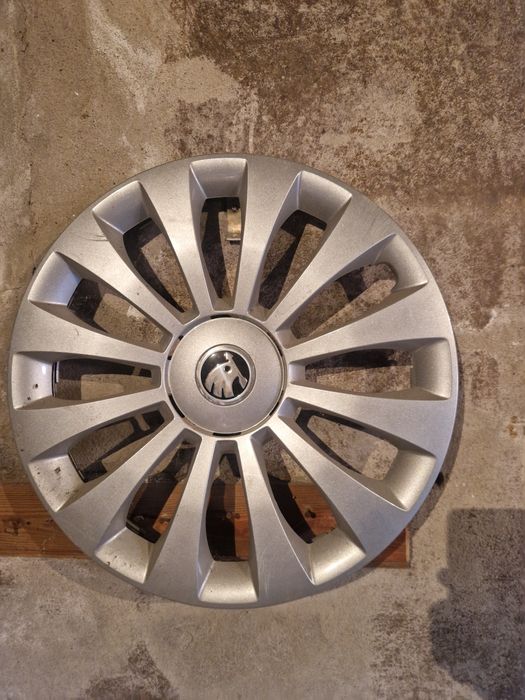 Продам колпаки от шкода рапид в клличестве 3х шт.