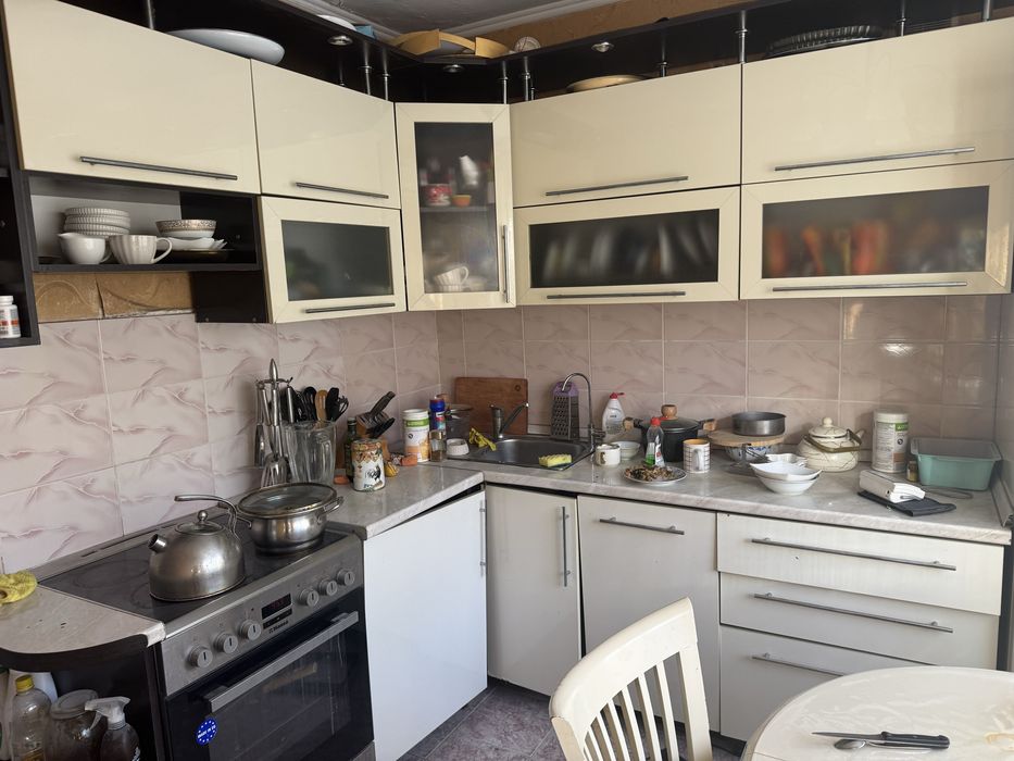 Продам кухню (шкафчики )