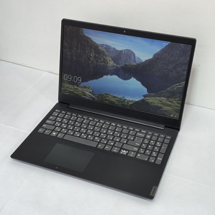 Ноутбук Lenovo 81N3