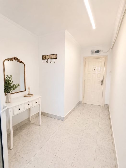 Vand /schimb Apartament 3 camere semidecomandat,Craiovei