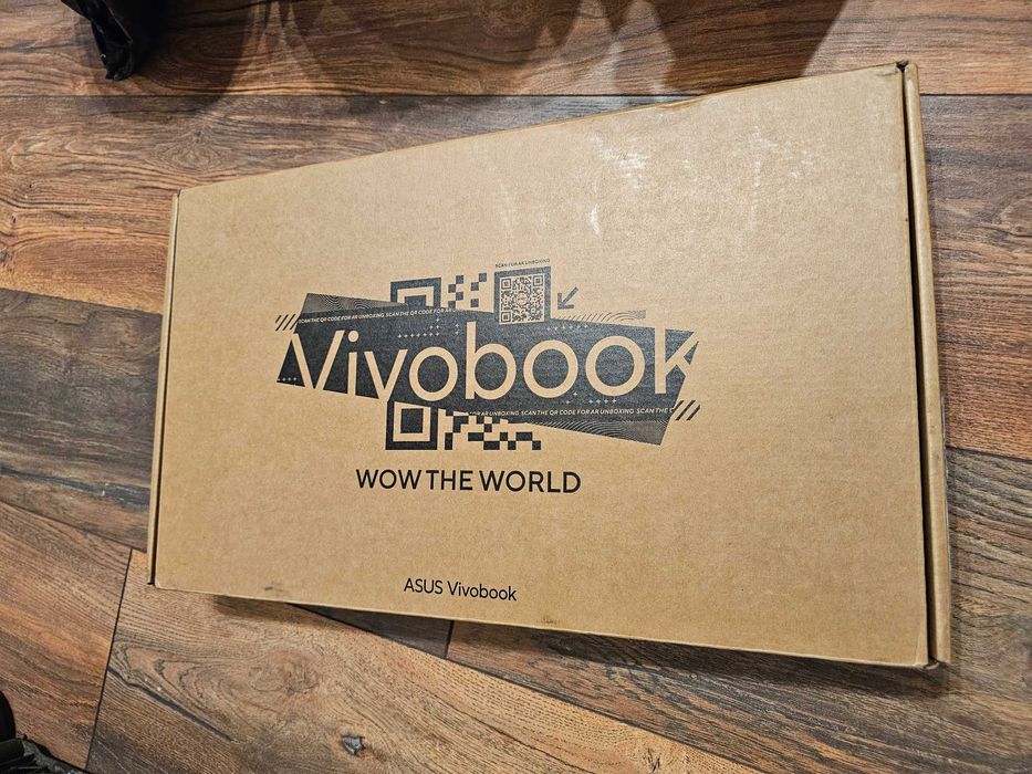 Лаптоп ASUS Vivobook 15.6" i7 1255u 16GB RAM Windows 11