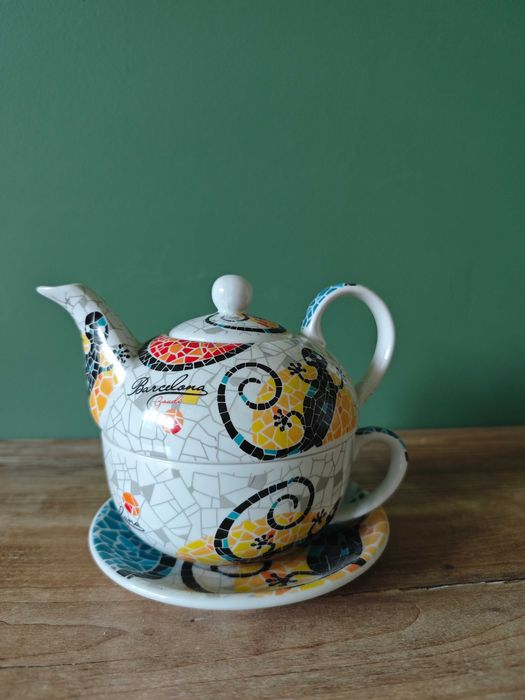 Чайник с чаша Барселона