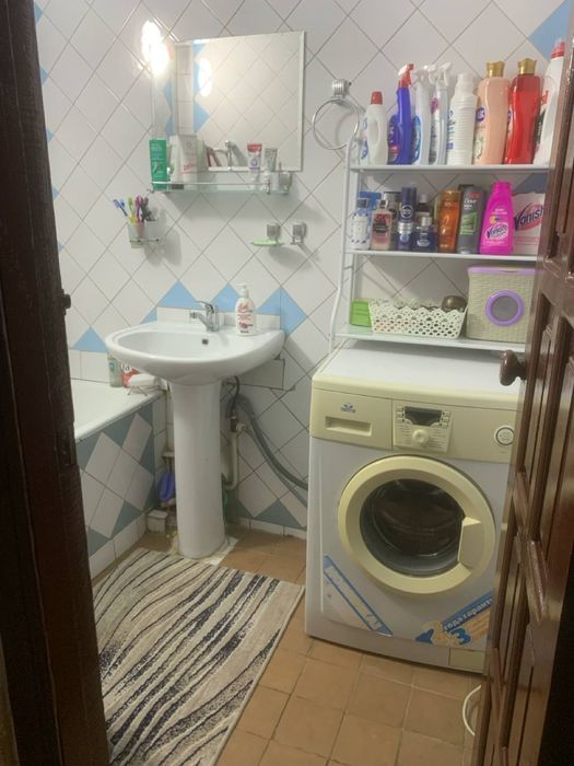 Продаётся 4-х комнатная квартира, в центре города