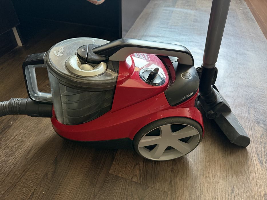 Продается пылесос PHILIPS POWERPRO, отличное состояние.