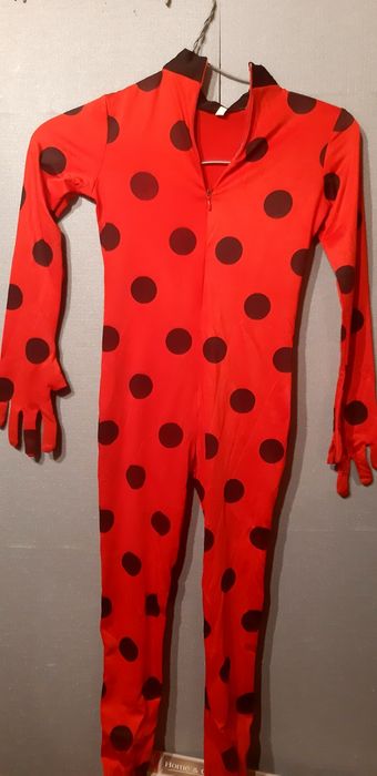 Разпродаваме детски рокли ,5,6г. Бройката е 10лв