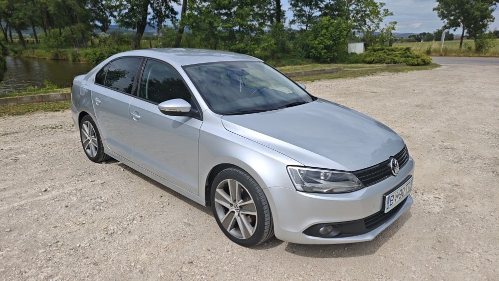 VOLKSWAGEN Jetta 2011 — imagine 2