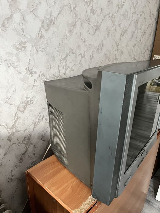 Телевизор Samsung Plano (ЭЛТ, плоский экран)
