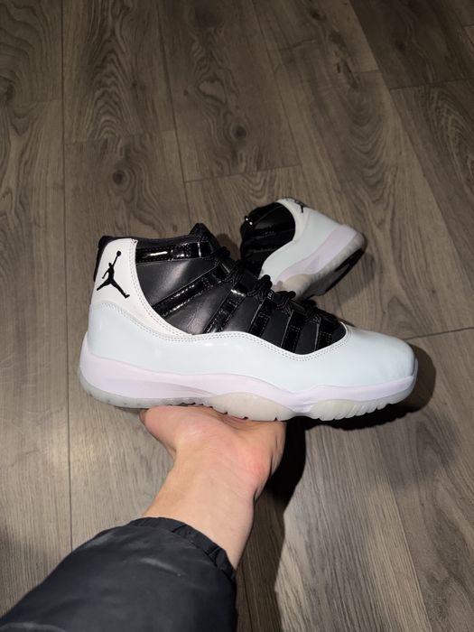 Air Jordan 11