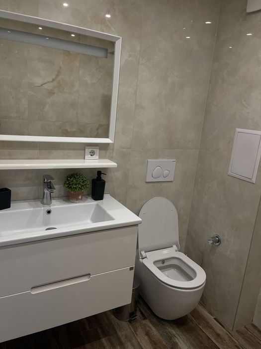 Дава се под наем Двустаен апартамент в Пловдив, Кършияка - 70 кв.м за 484.5 € - Снимка #6