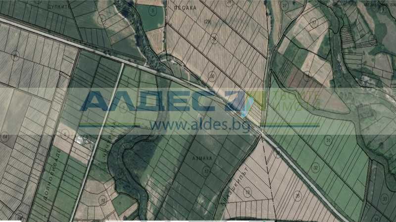 Продава се нива в с. Огняново!