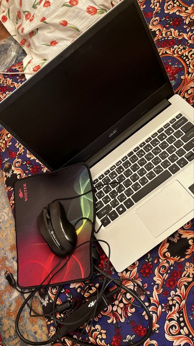 Ноутбук Acer Aspire1