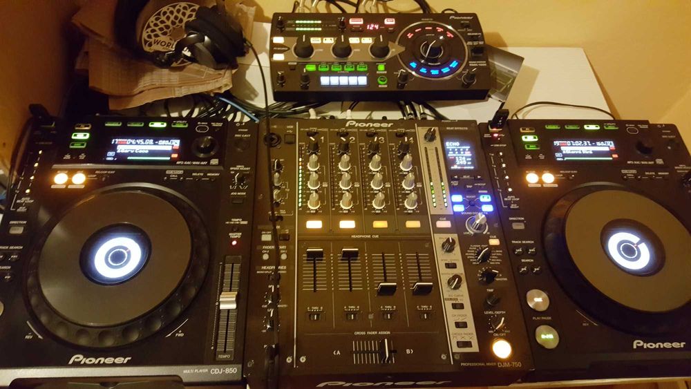 Pionеer CDJ 850-k (два броя) професионални DJ плейъри