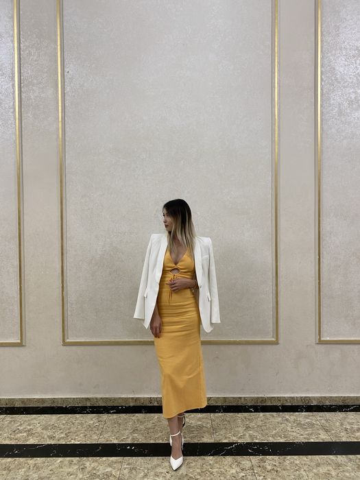 Желтое платье от Zara