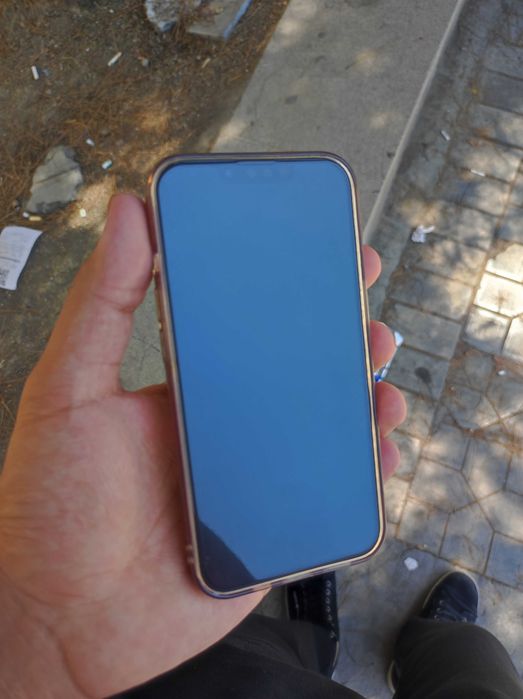 iPhone 13 sotiladi icloudga tushgan