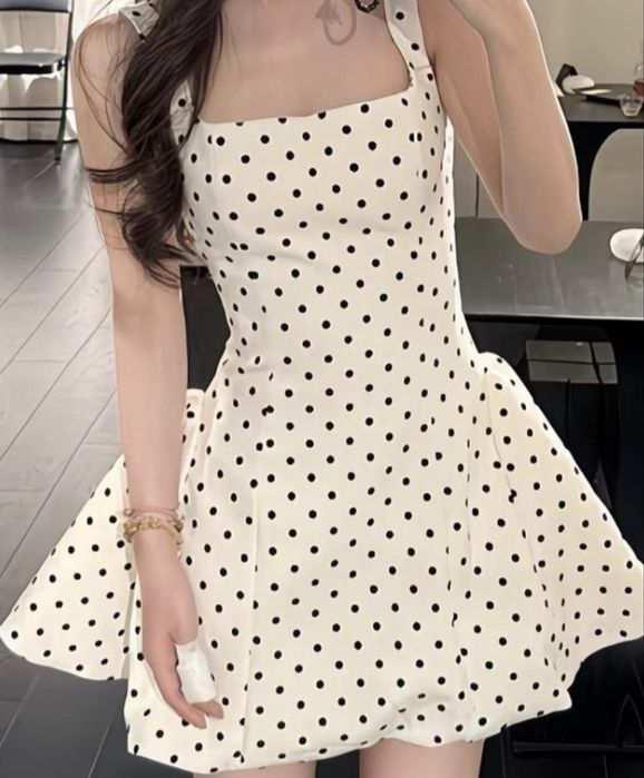 Мини платье в горошек
