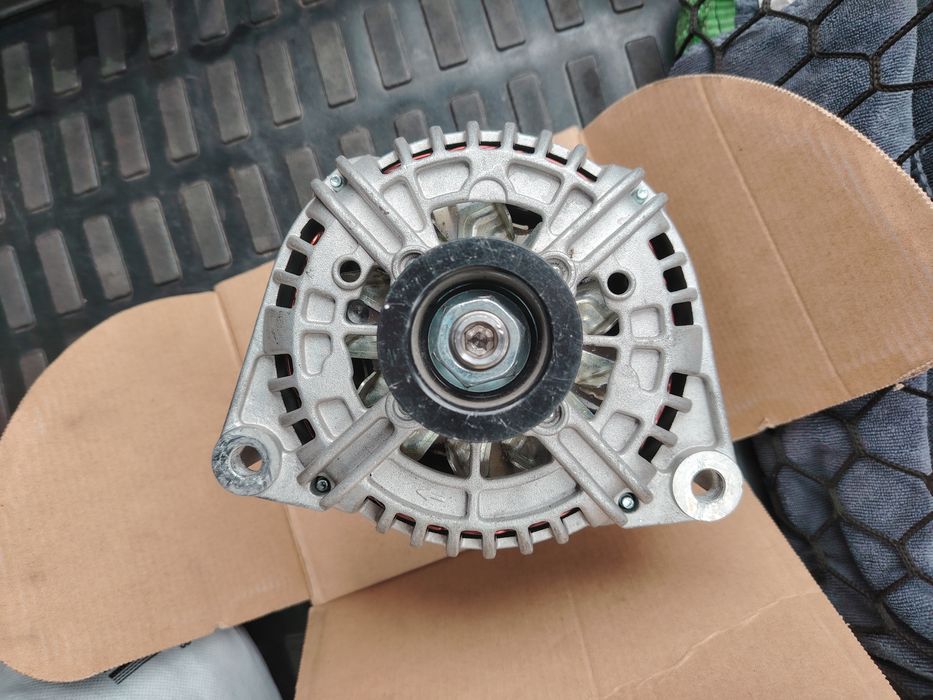 Запчасти на мерседес генератор