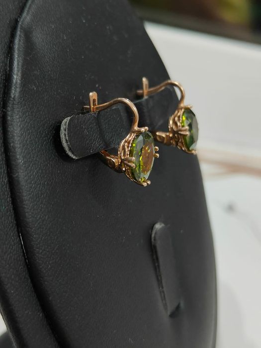 Продам золотые серьги!