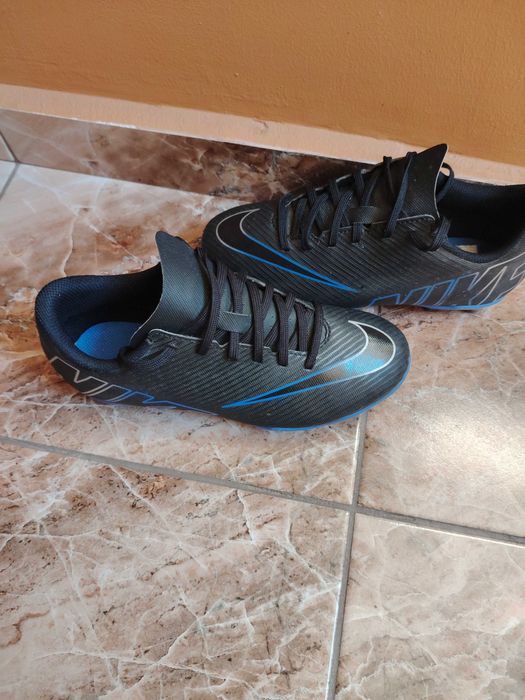 Детски бутонки Найк