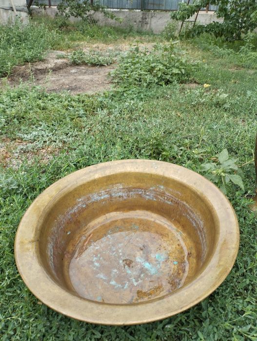 Тазик бронзовые латунь.