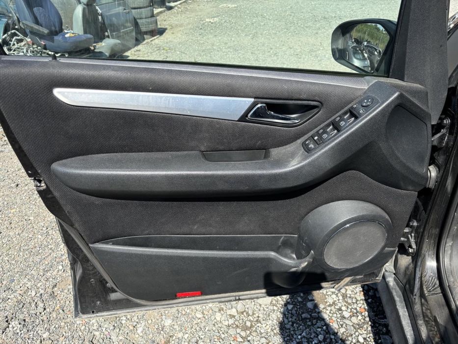 Mercedes w245 B-class 180cdi Мерцедес Б-класа 180цди на части!!