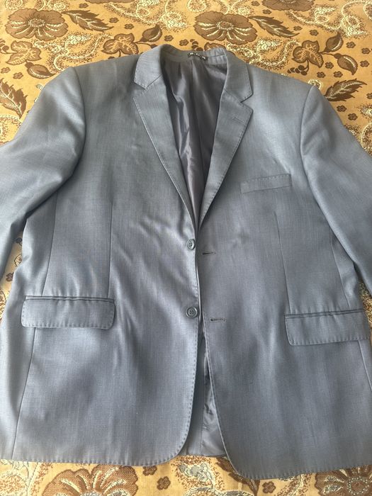 Продам костюм