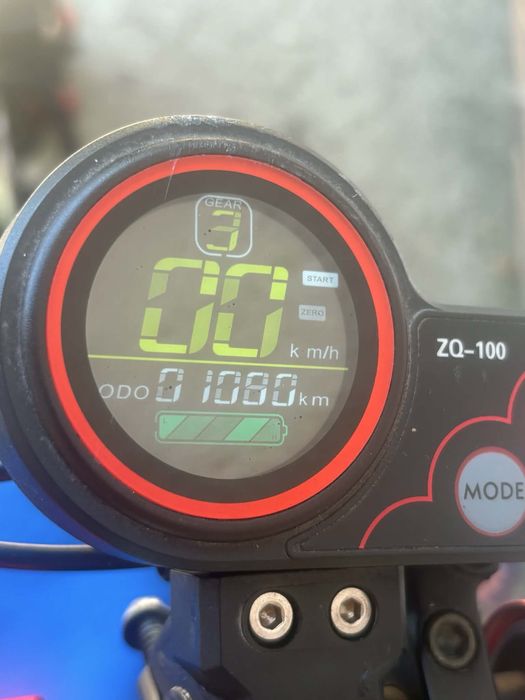 Trotinetă Electrică 800W | Alarmă | LED-uri Telecomandă | 40-50 km/h