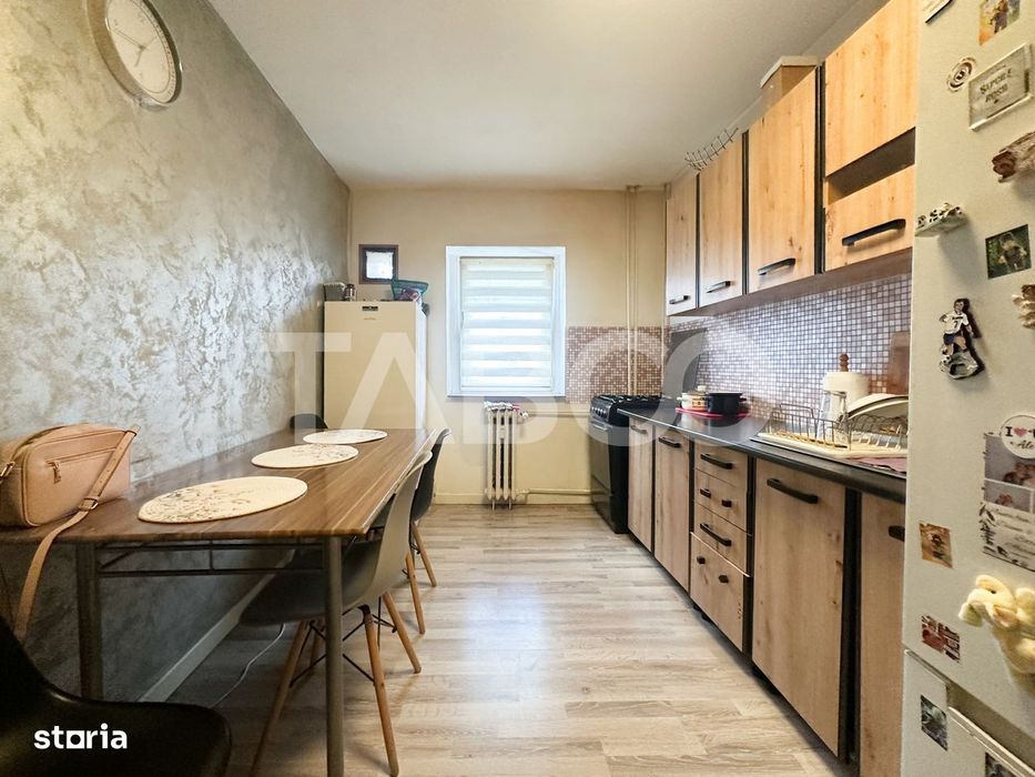 Apartament cu 3 camere de vanzare cartieul Grigorescu cu boxa — fotografia 3