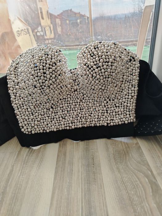 Ефектен корсет с перли