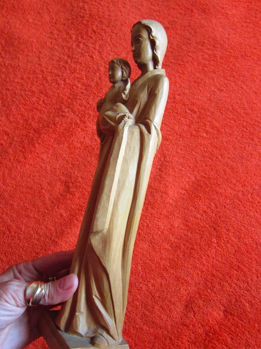cadou rar Madonna Fecioara Maria cu pruncul sculptura lemn 1960