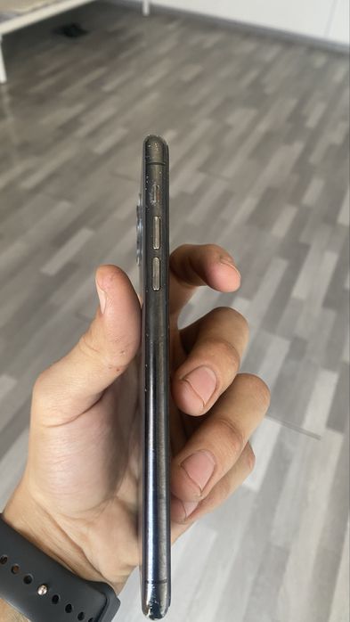 Ayfon 11promax holati yaxwi chekalari sal qrlgan