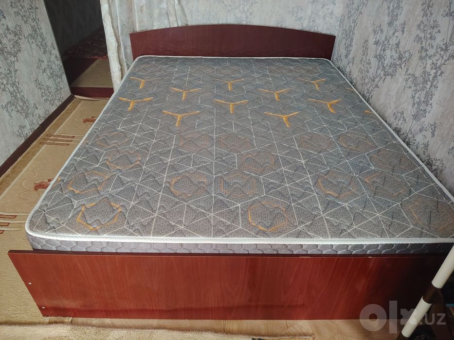 Двухспальная кровать